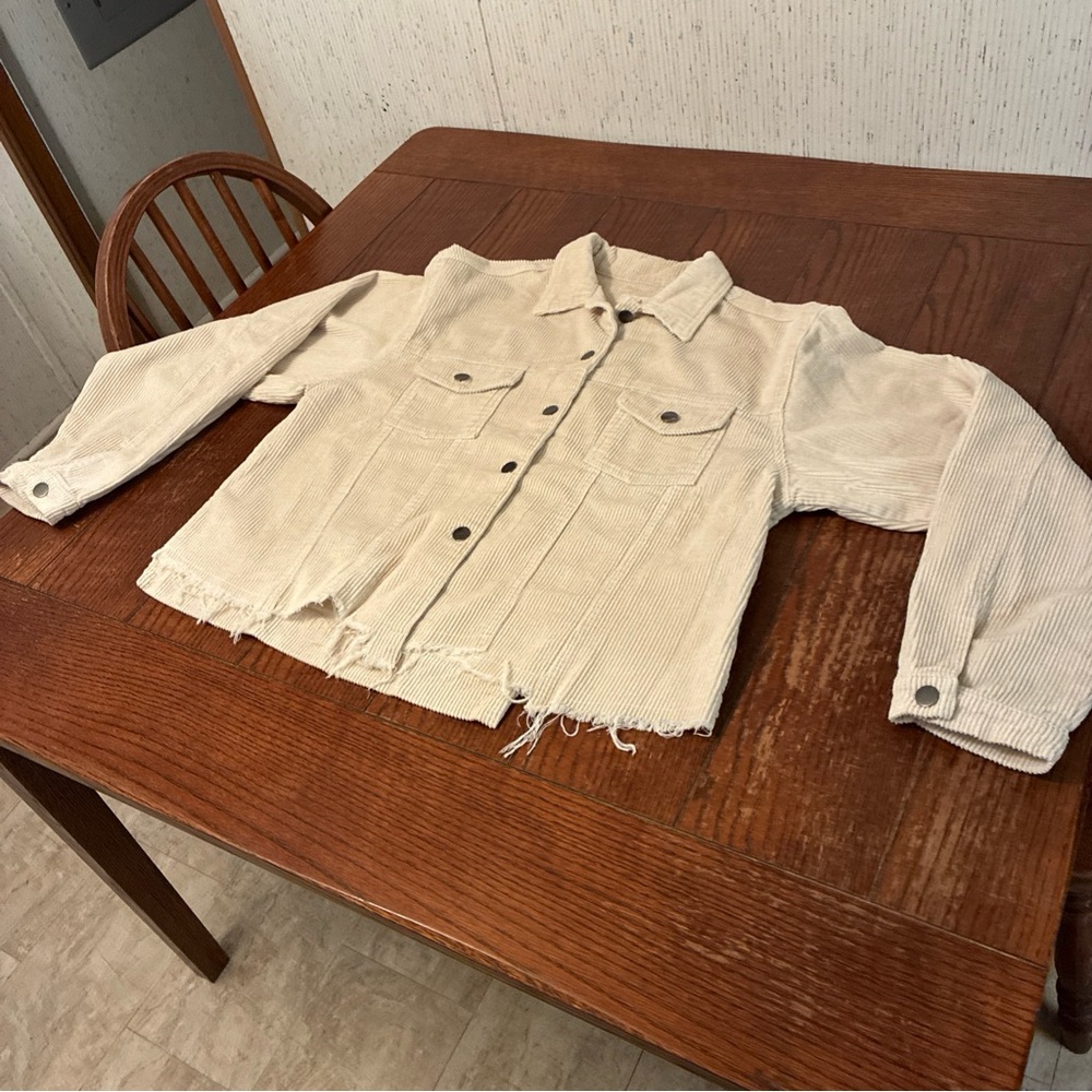 POL Corduroy Shacket Women’s L Frayed Hem Cream Pockets Shirt-Jacket
